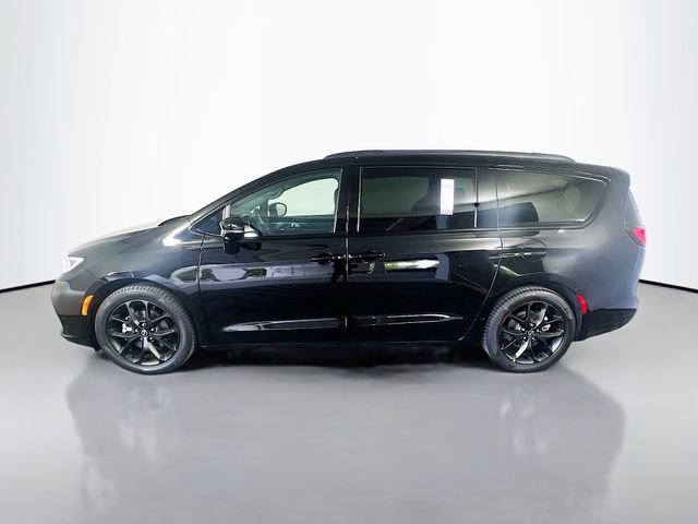 Used 2026 Chrysler Pacifica Limited w/ S Appearance Package image 5