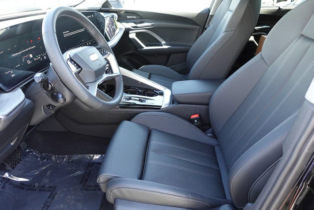 New 2025 Audi Q5 Prestige image 12