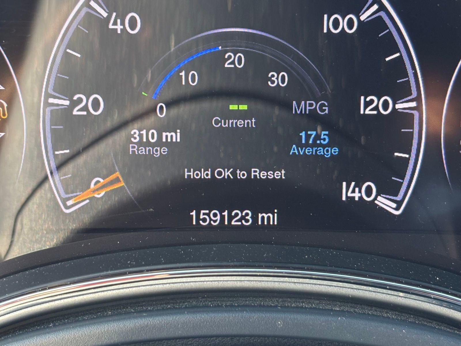 Used 2014 Jeep Grand Cherokee Overland w/ Advanced Technology Group AWD/4WD image 12