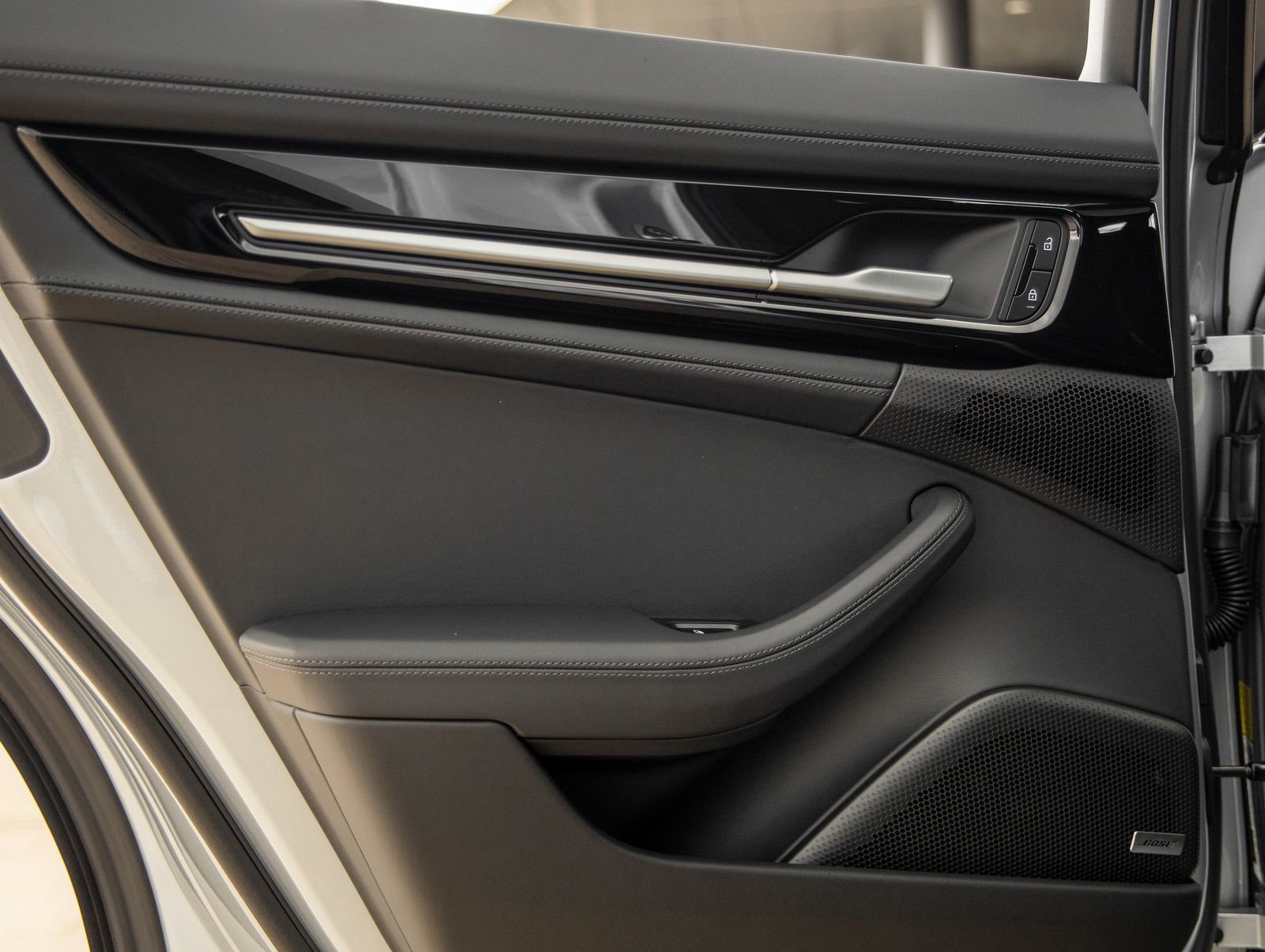 New 2026 Porsche Panamera 4 AWD/4WD image 34