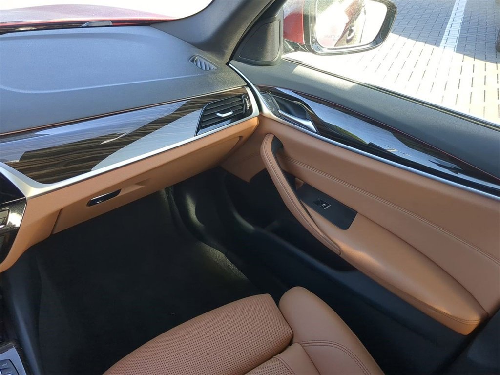 Certified 2023 BMW 530e w/ Convenience Package image 18