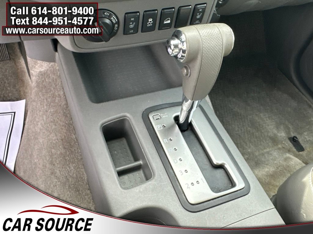 Used 2012 Nissan Frontier SL w/ Moonroof Pkg AWD/4WD image 17