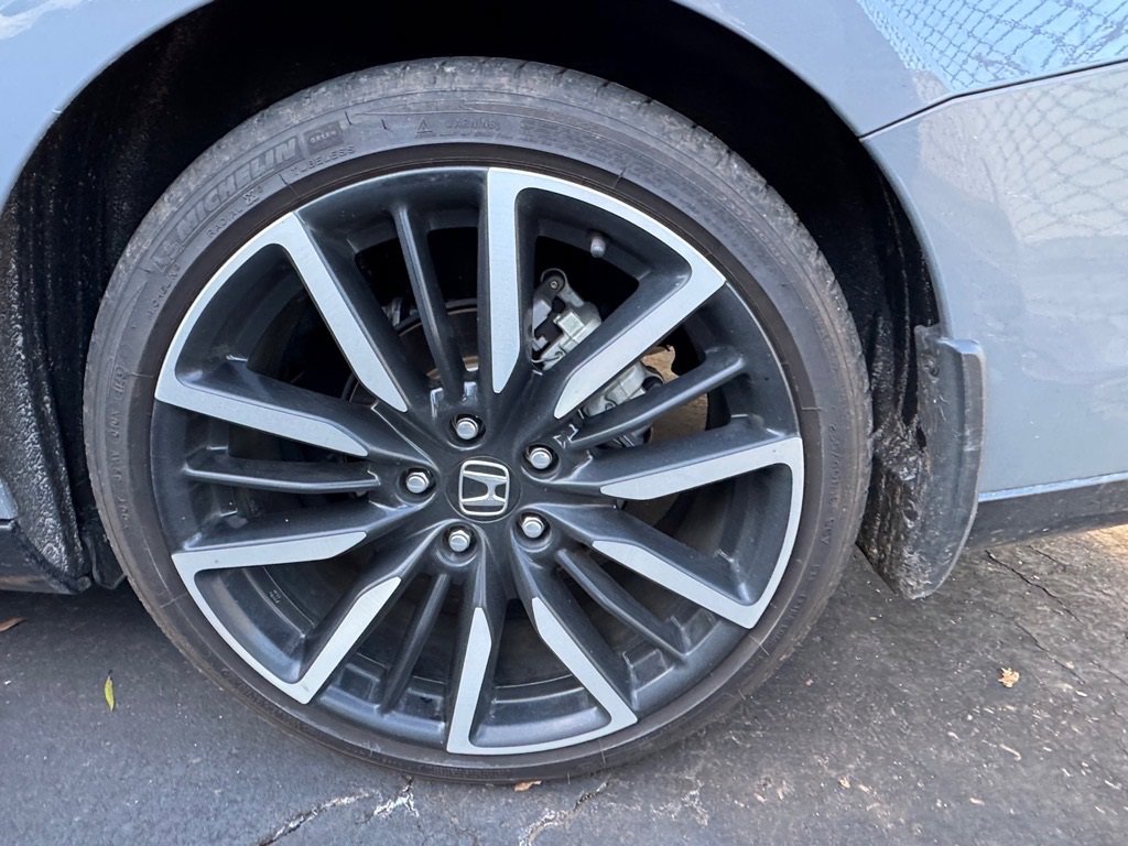 Used 2023 Honda Accord Touring image 7