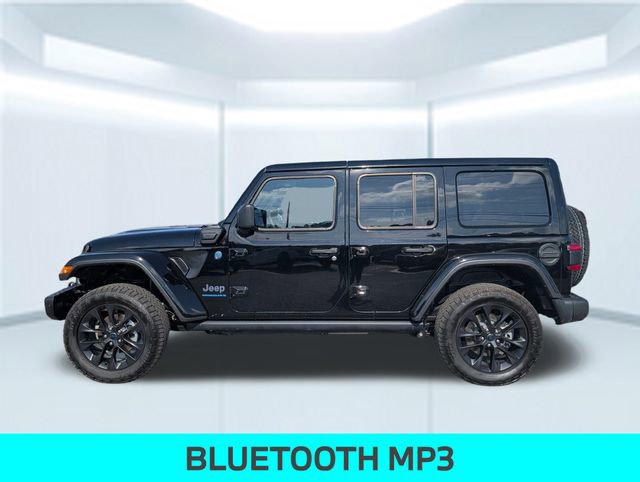 Used 2025 Jeep Wrangler Unlimited Sahara image 2