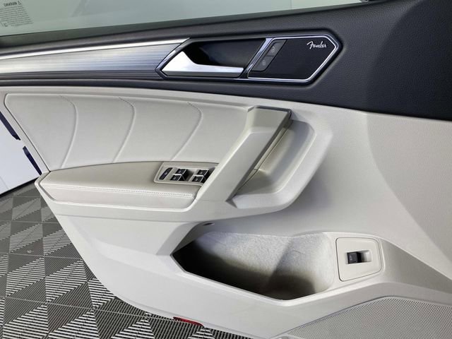 Used 2022 Volkswagen Tiguan SEL R-Line image 24