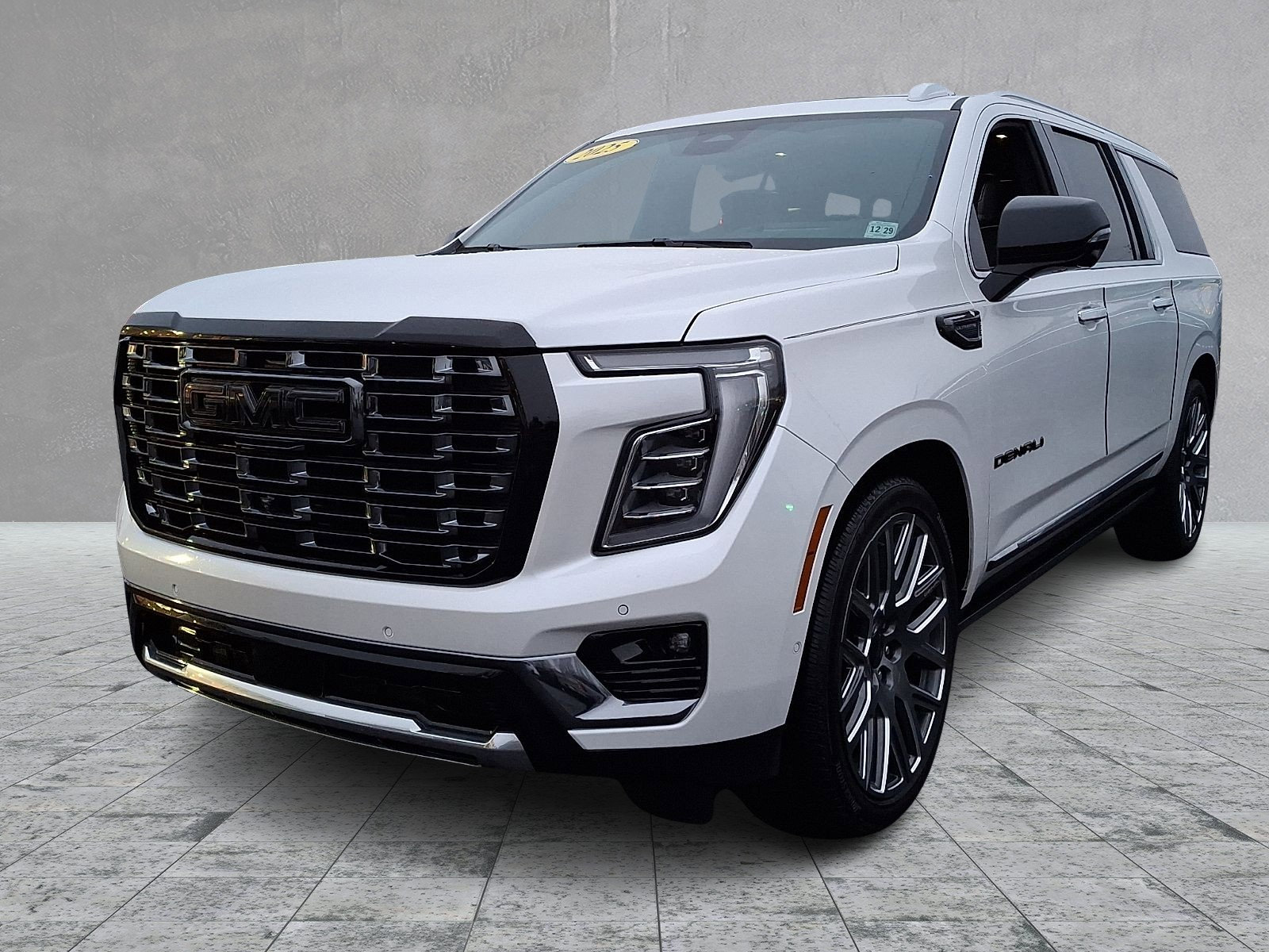 Certified 2025 GMC Yukon XL Denali Ultimate w/ LPO, Illumination Package image 5