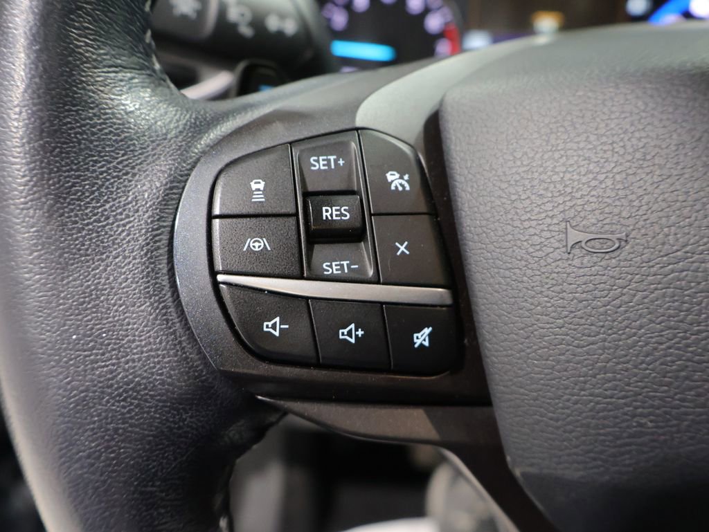 Used 2020 Ford Explorer XLT w/ Equipment Group 202A AWD/4WD image 40