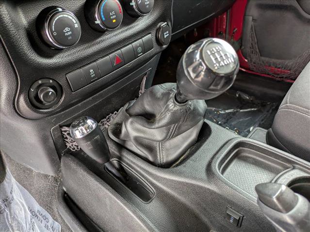 Used 2013 Jeep Wrangler Rubicon w/ PWR Convenience Group image 12