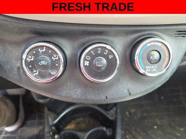 Used 2014 Toyota Yaris LE FWD image 11