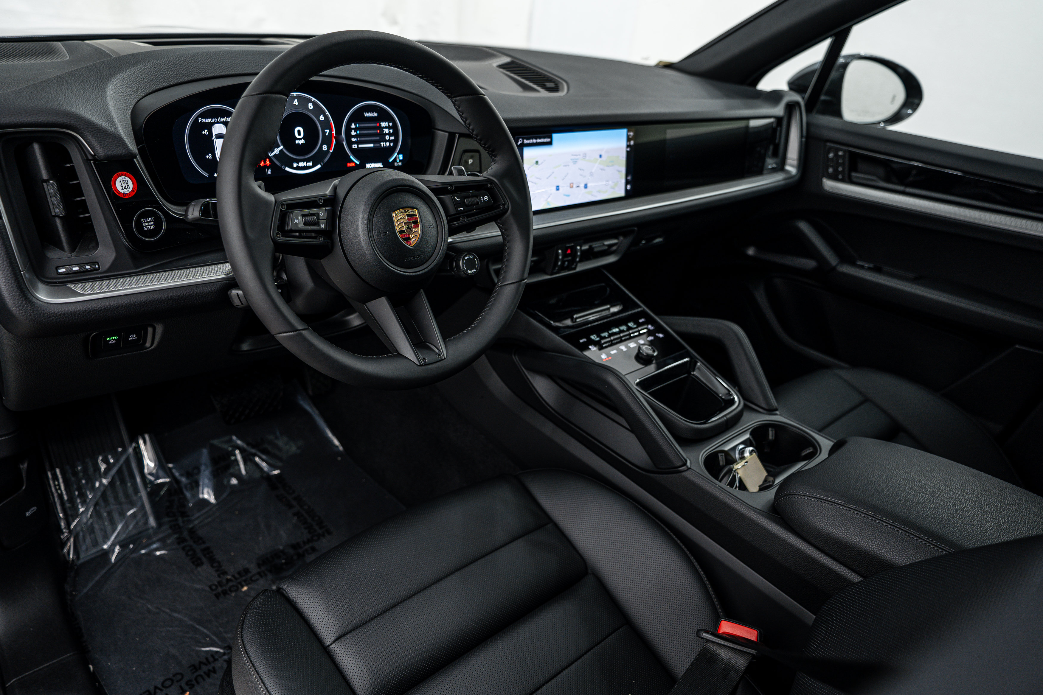 Certified 2026 Porsche Cayenne AWD/4WD image 4