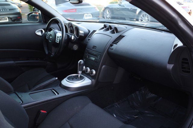 Used 2006 Nissan 350Z Enthusiast w/ (N93) Cargo Convenience Pkg image 33