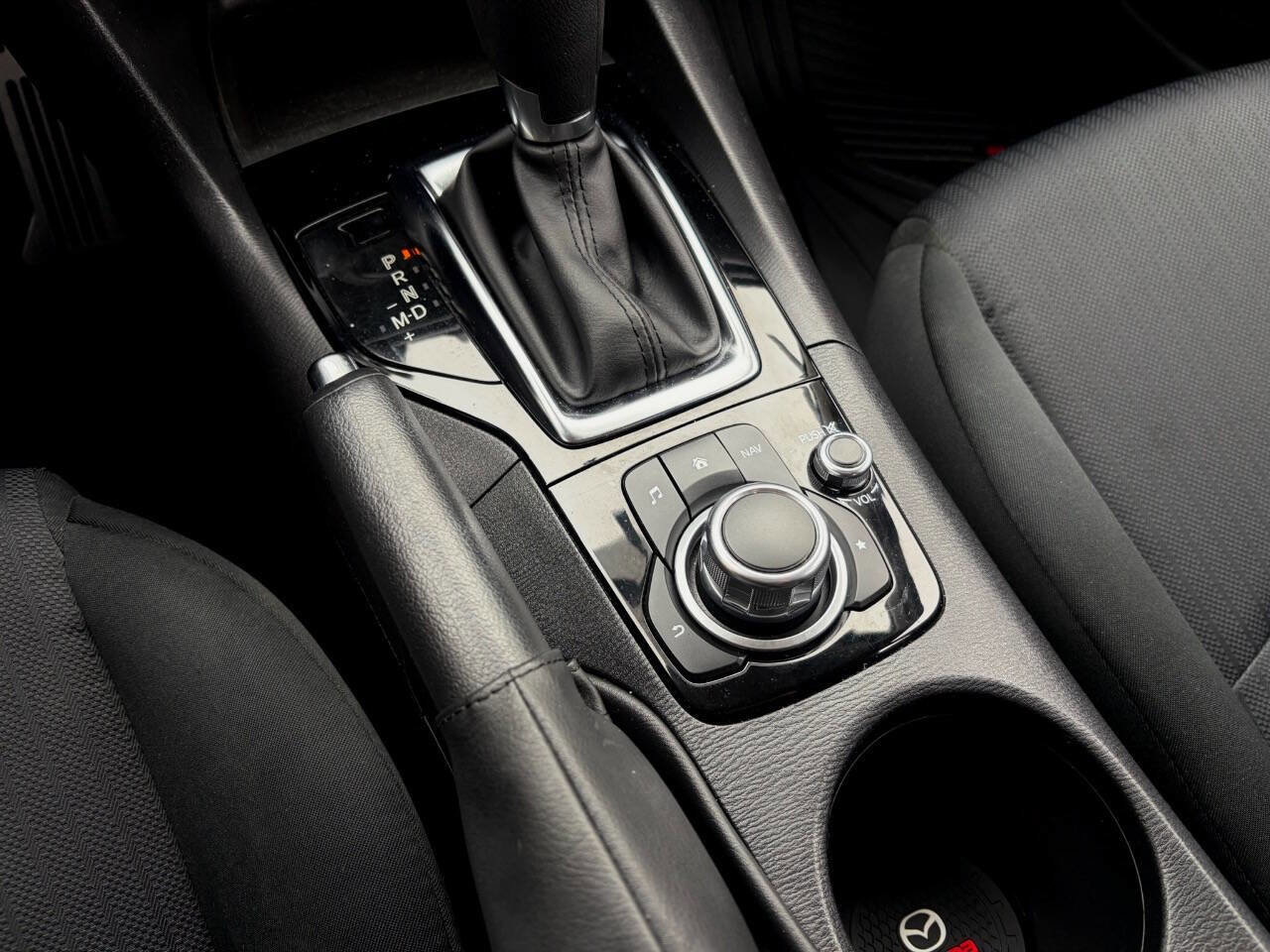 Used 2015 MAZDA MAZDA3 i Sport image 23