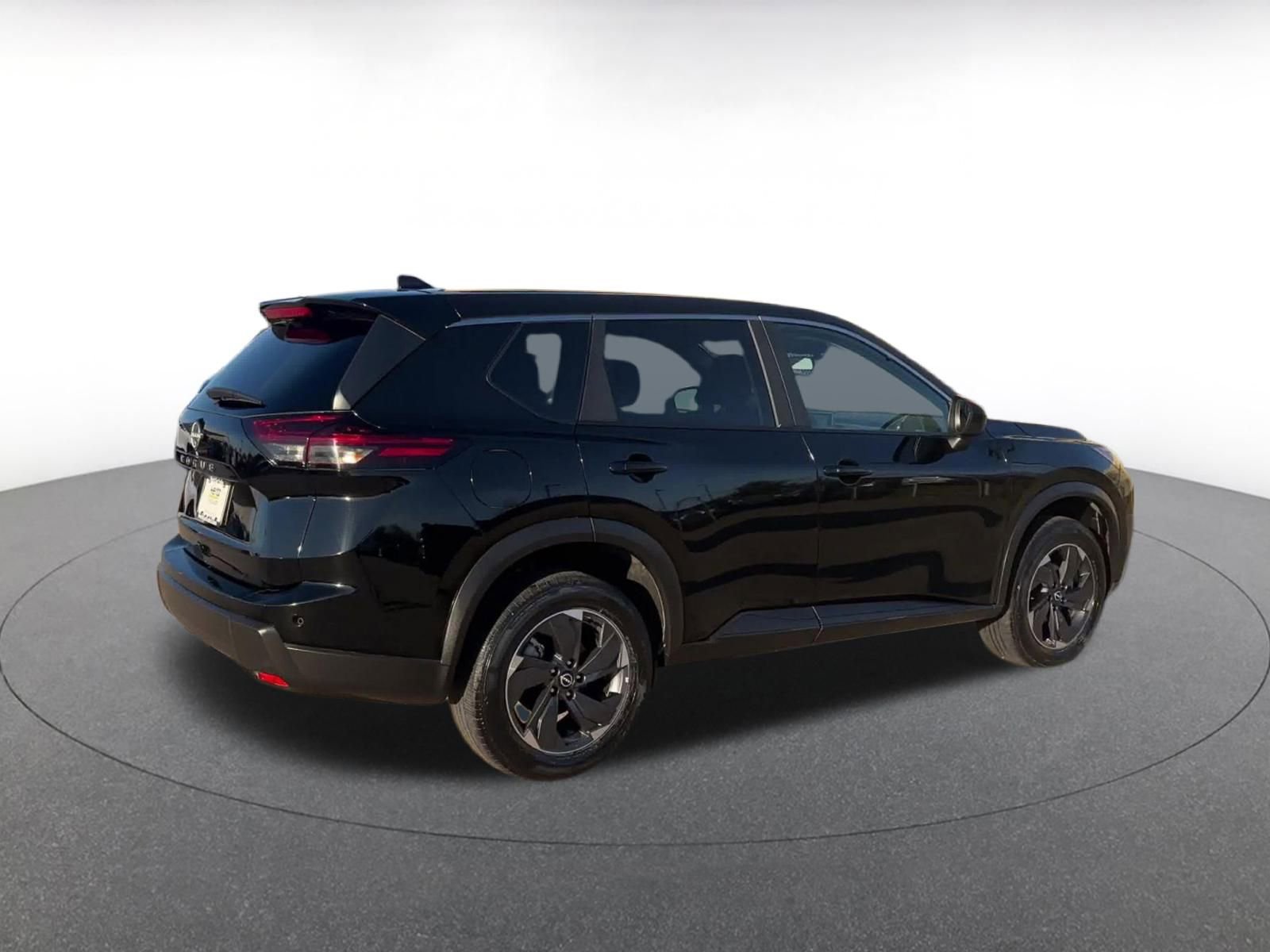 Used 2025 Nissan Rogue SV FWD image 14