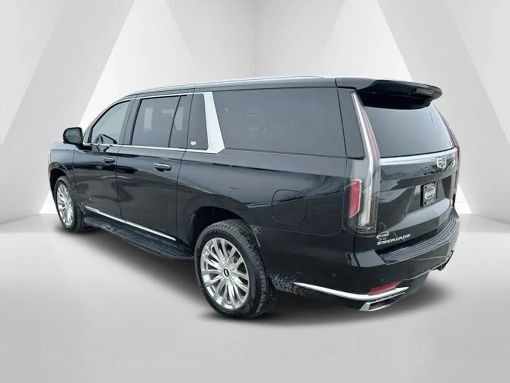 Used 2021 Cadillac Escalade ESV Premium Luxury w/ Heavy-Duty Trailer Package image 5