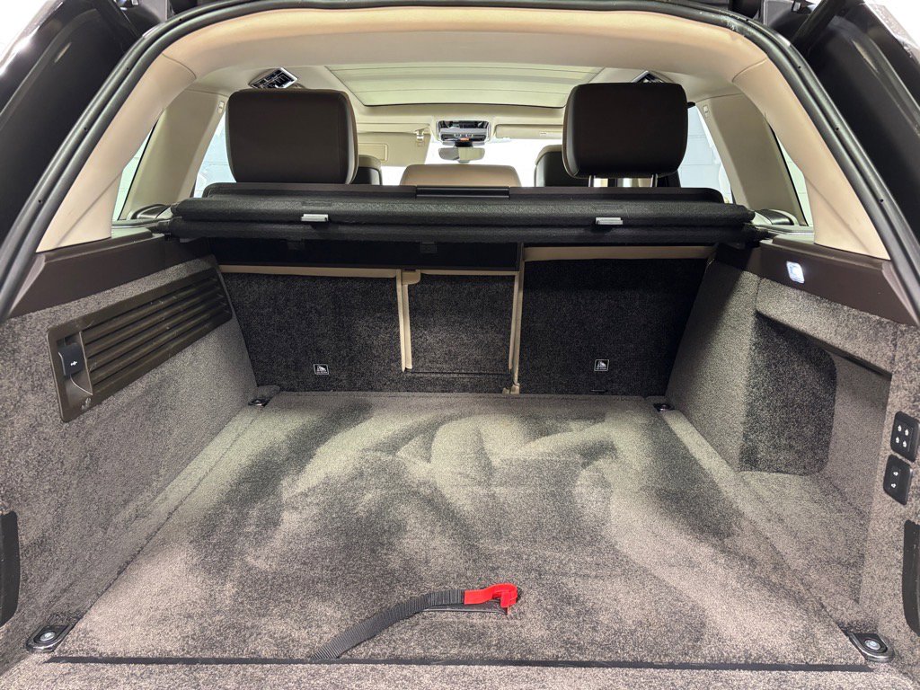 Used 2022 Land Rover Range Rover Westminster Edition image 43
