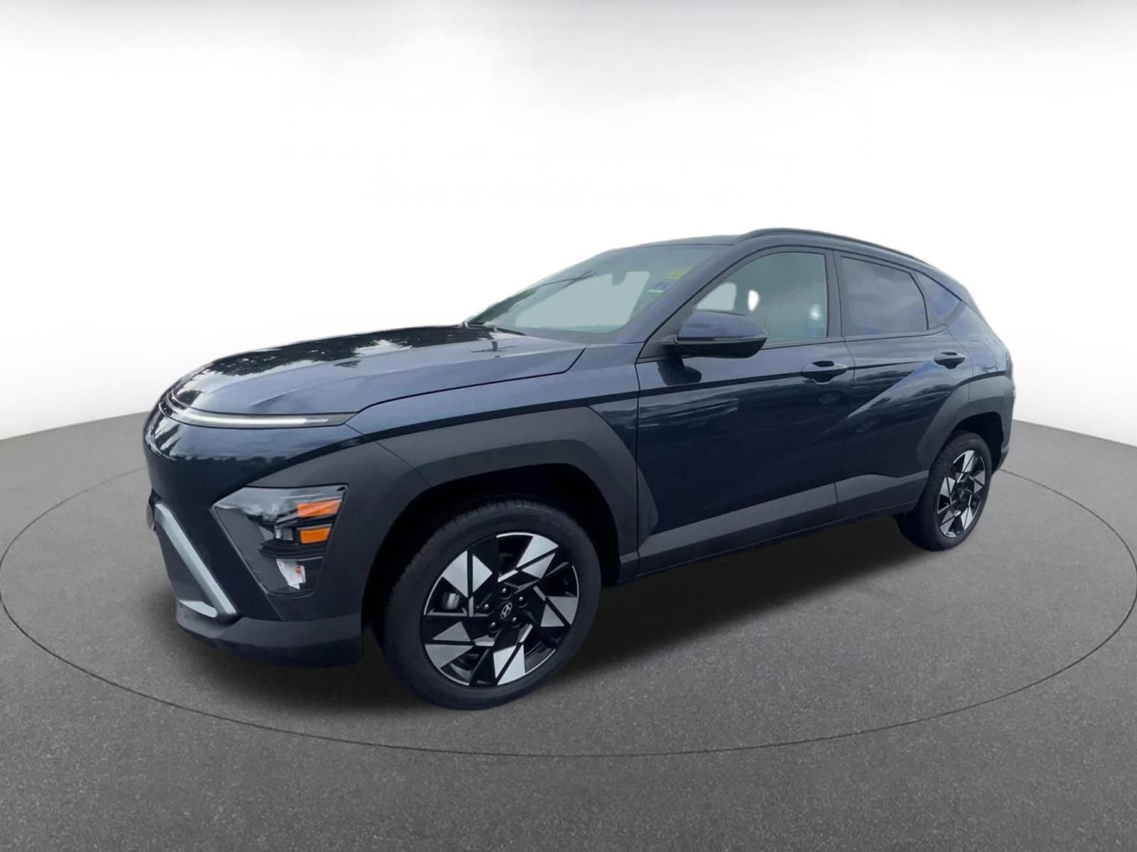 Used 2025 Hyundai Kona SEL image 8