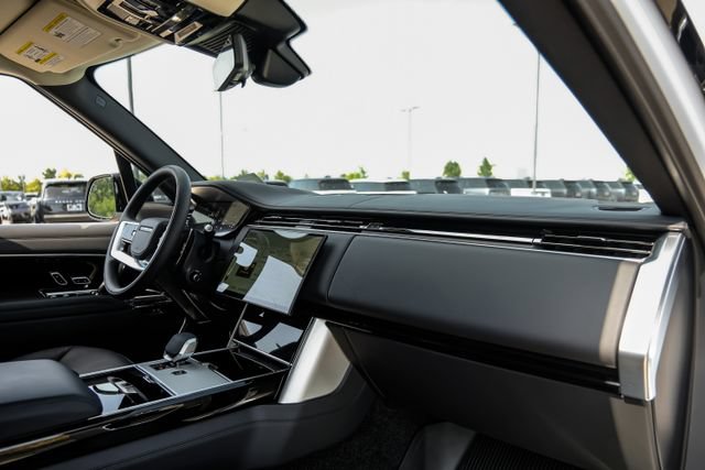 New 2026 Land Rover Range Rover SE AWD/4WD image 15