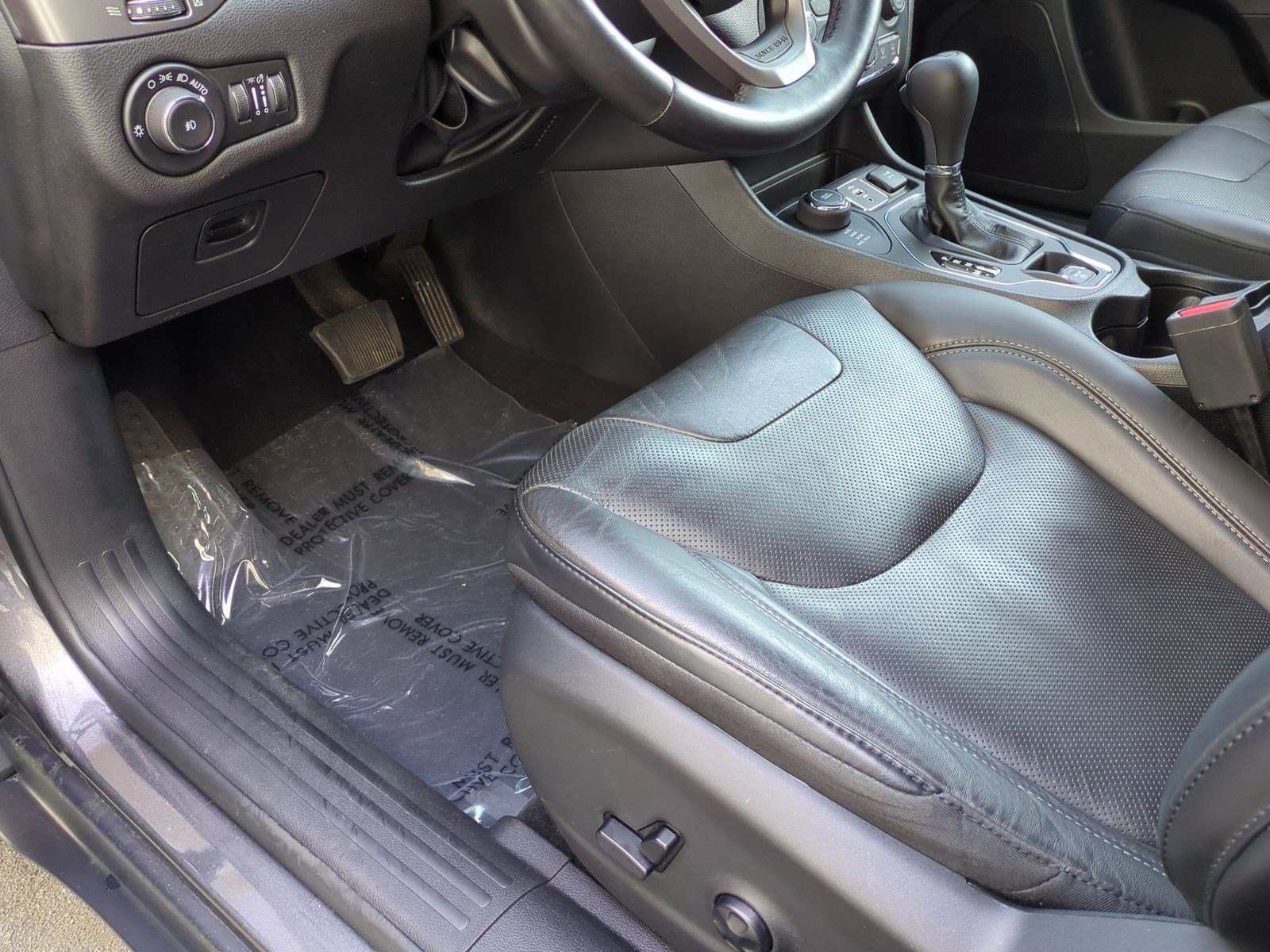 Used 2021 Jeep Cherokee Latitude Lux image 17