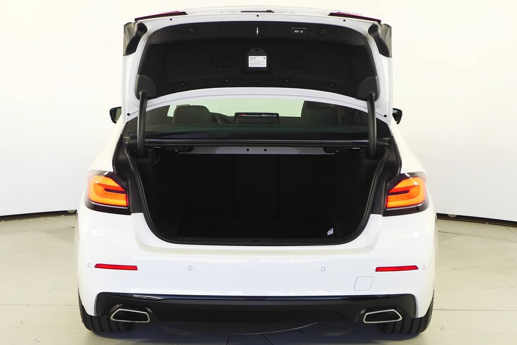 Used 2023 BMW 530i w/ Convenience Package RWD image 10