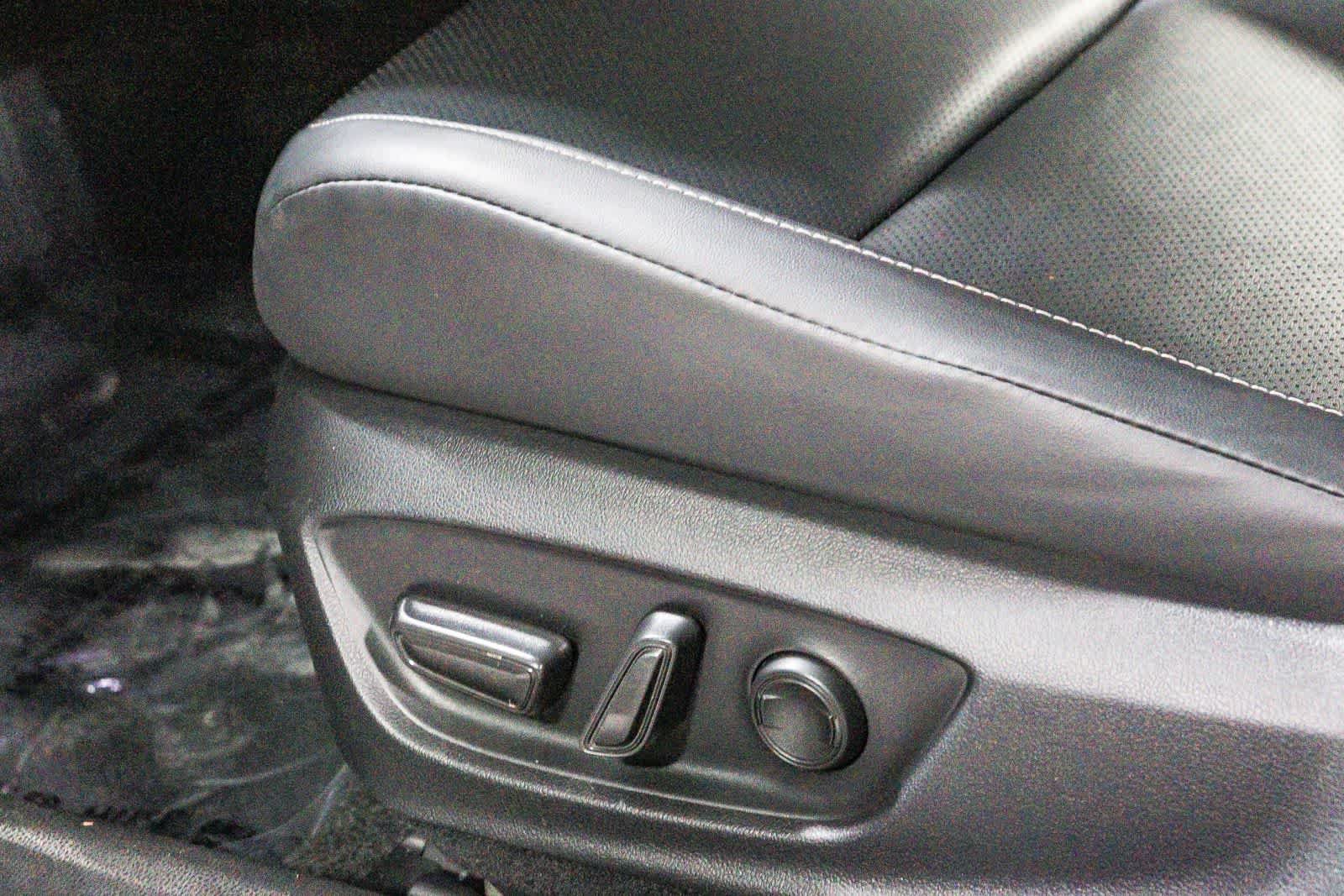 Certified 2026 Toyota Prius XLE FWD image 22