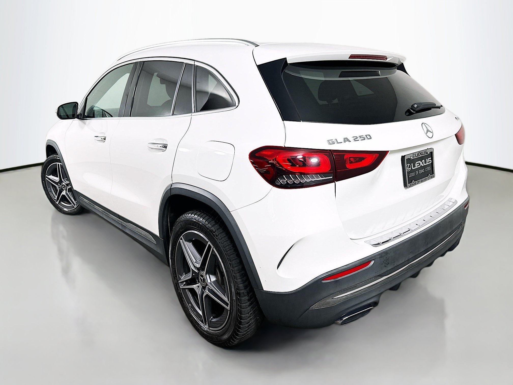 Used 2022 Mercedes-Benz GLA 250 4MATIC image 5
