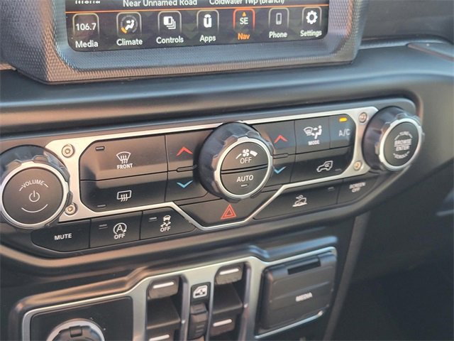 Used 2021 Jeep Wrangler Unlimited Sahara image 28