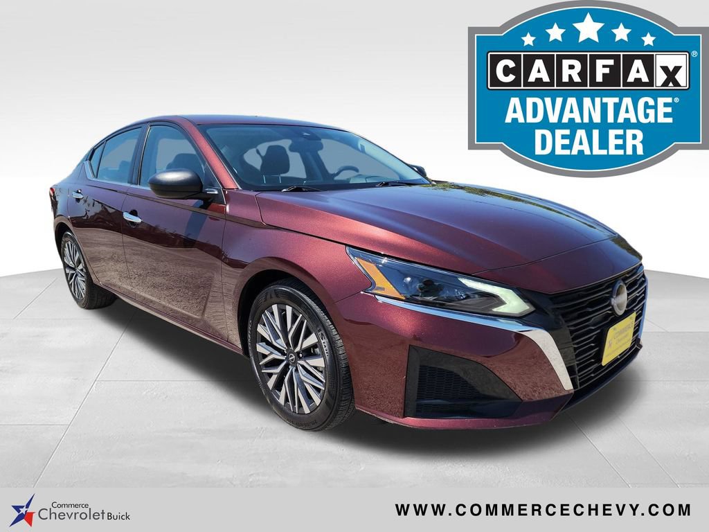 Used 2025 Nissan Altima 2.5 SV FWD image 1