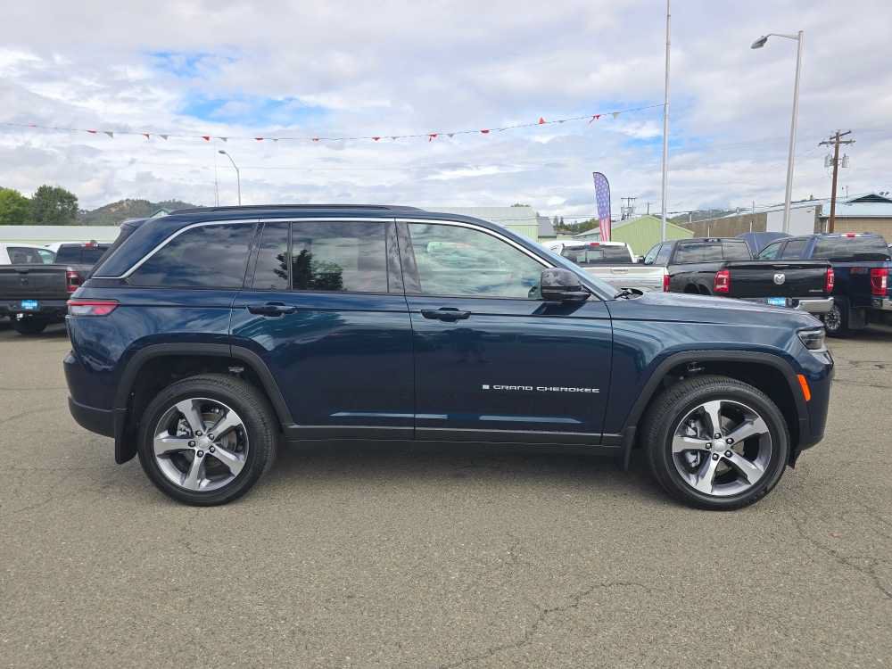 New 2026 Jeep Grand Cherokee Limited AWD/4WD image 6