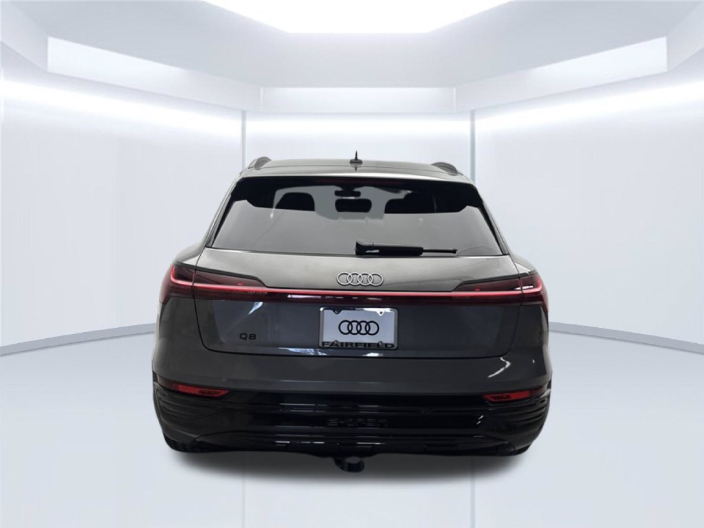 Used 2024 Audi Q8 e-tron Premium Plus AWD/4WD image 8