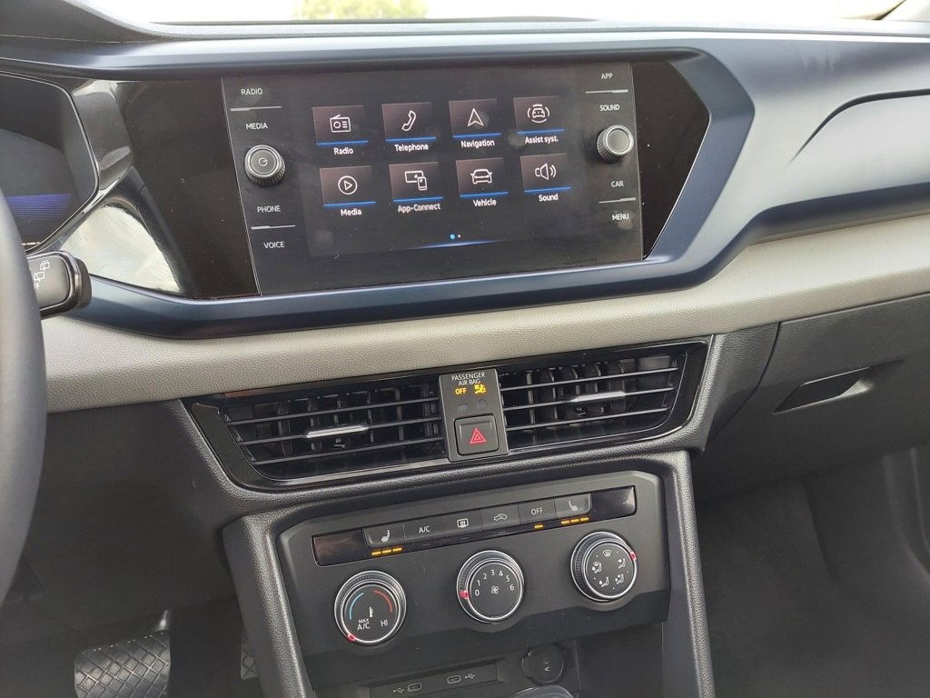 Used 2022 Volkswagen Taos SE w/ Panoramic Sunroof Package image 27
