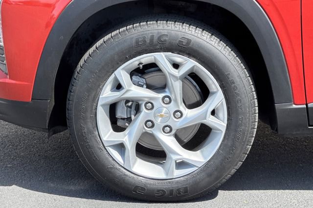 Used 2024 Chevrolet Trax LS w/ LS Convenience Package FWD image 38