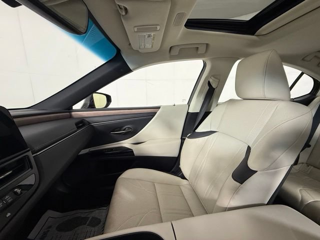 Certified 2025 Lexus ES 300h w/ Technology Package FWD image 20