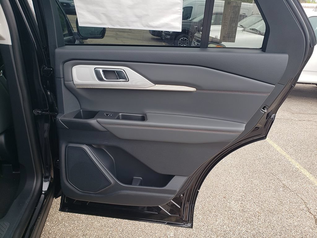 New 2026 Ford Explorer Active w/ Active Comfort Package AWD/4WD image 17
