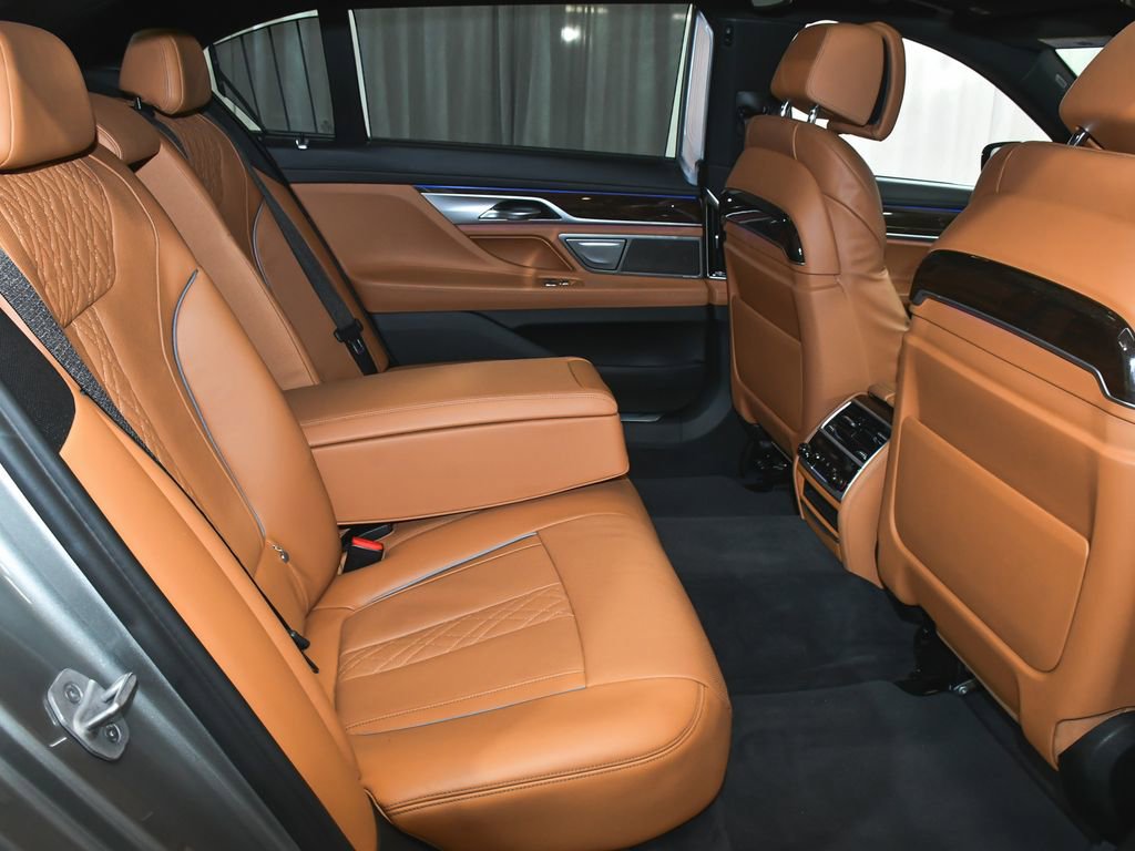 Used 2022 BMW 740i xDrive w/ M Sport Package image 67