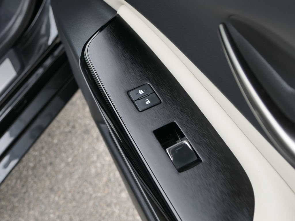 Used 2024 Lexus ES 300h w/ Premium Package FWD image 26