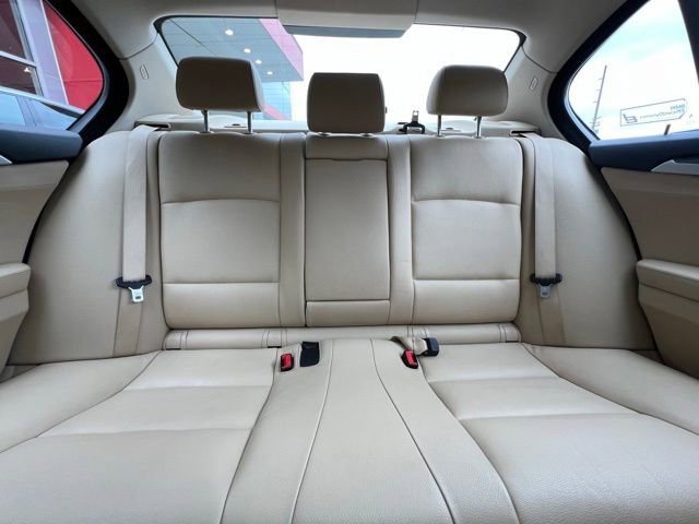 Used 2012 BMW 528i xDrive Sedan image 21