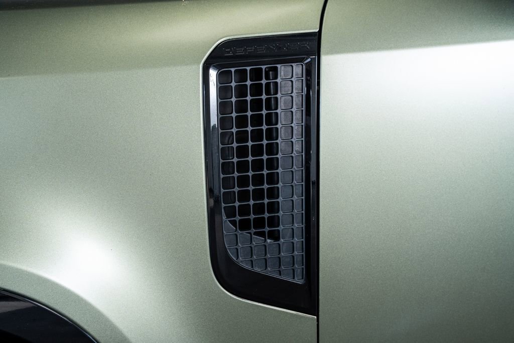 Used 2022 Land Rover Defender 90 X image 20