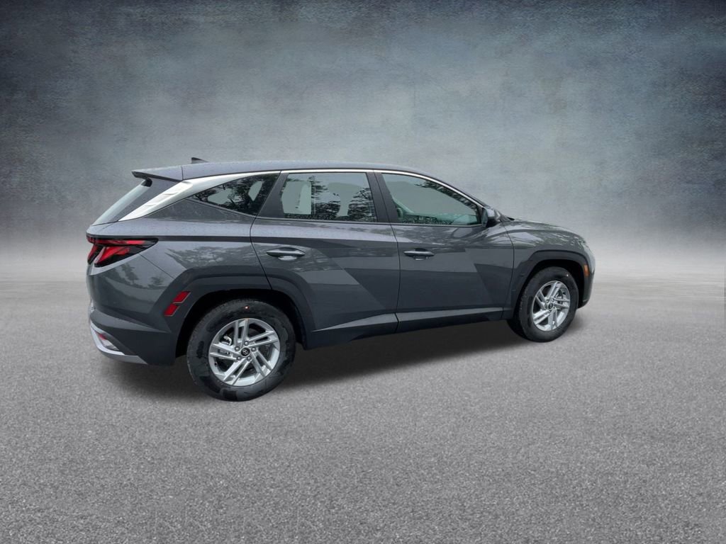 Certified 2025 Hyundai Tucson SE image 24