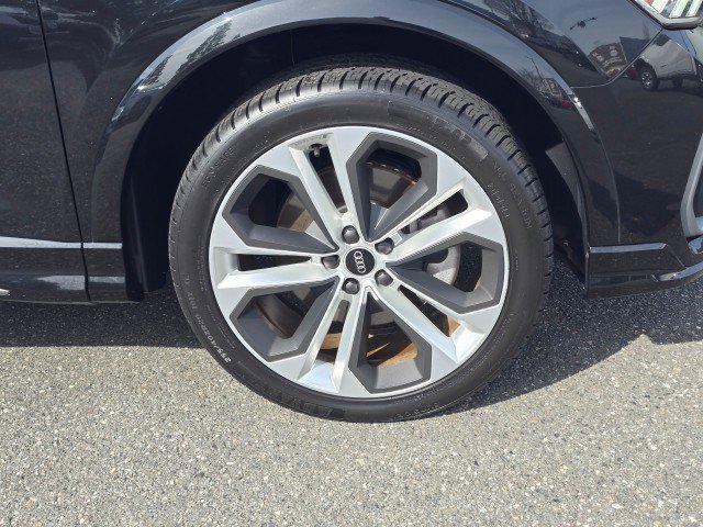 Used 2021 Audi Q3 2.0T Premium Plus w/ Premium Plus Package image 9