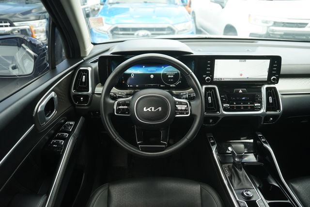 Used 2023 Kia Sorento SX FWD image 24