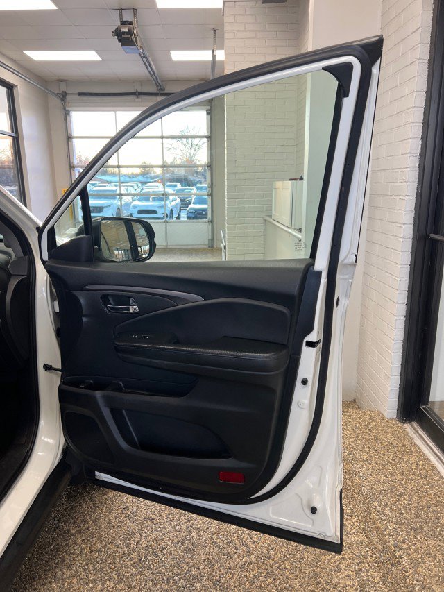 Used 2017 Honda Pilot EX-L image 16