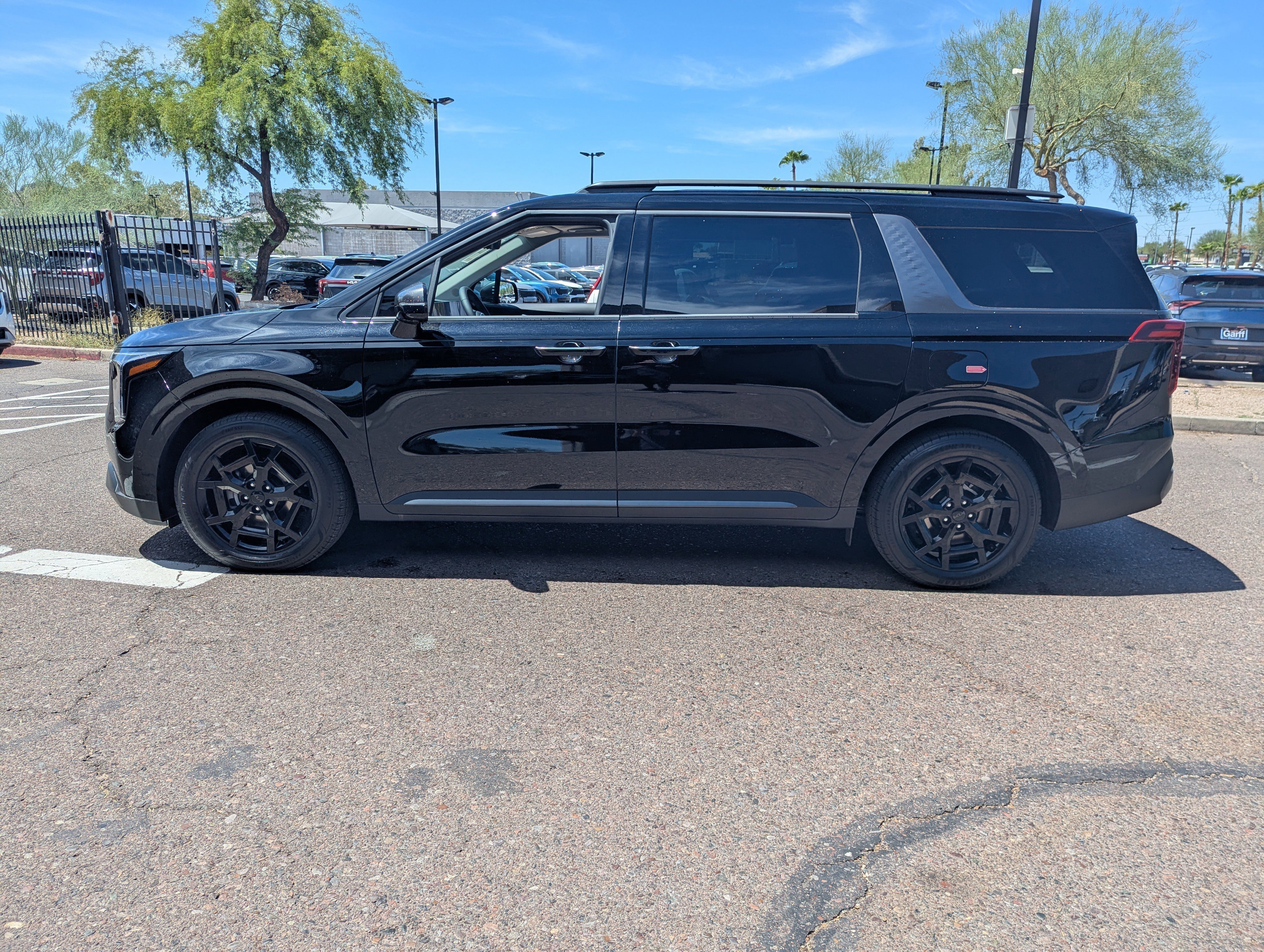 New 2025 Kia Carnival SX Prestige image 5