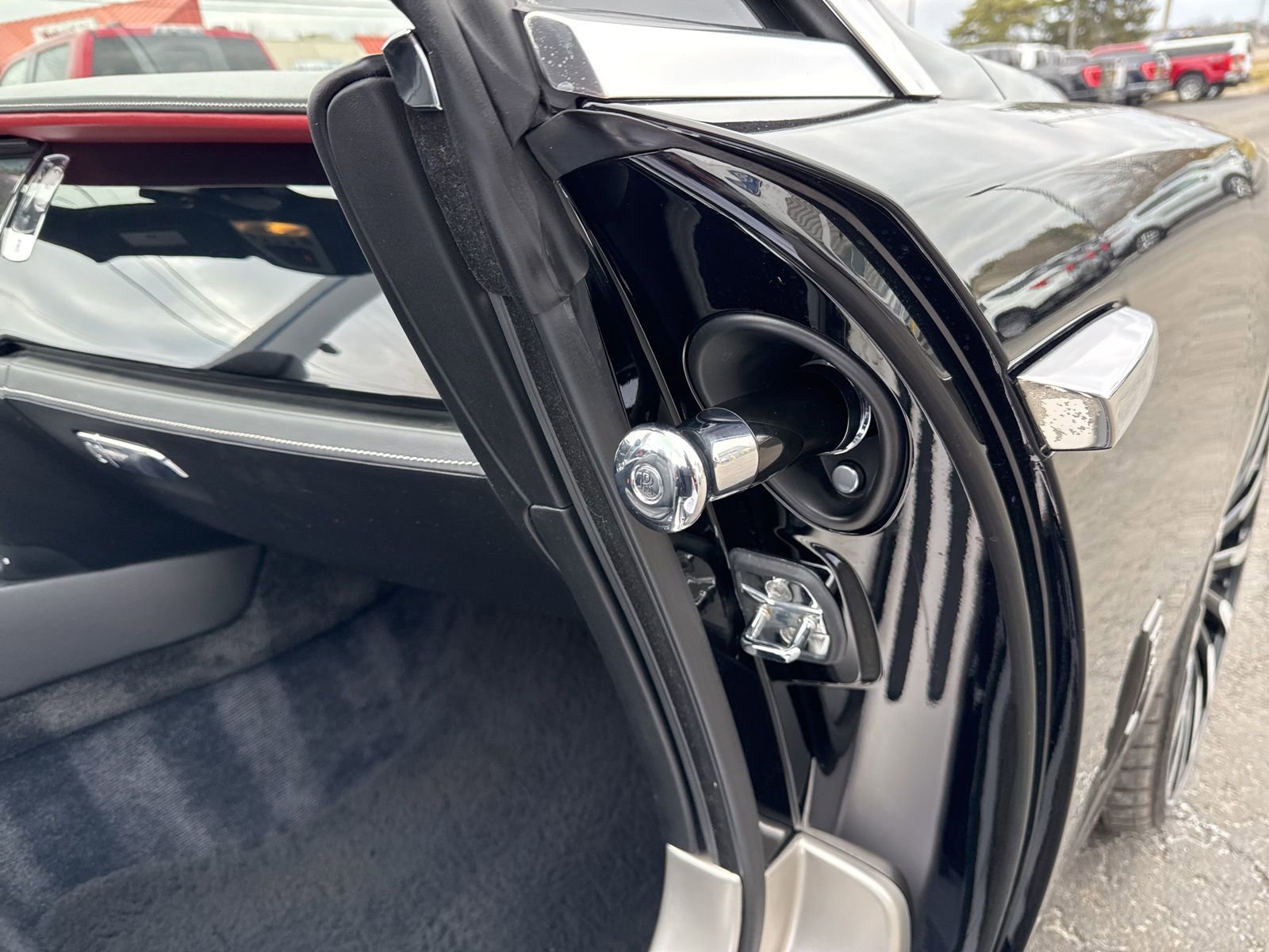 Used 2018 Rolls-Royce Dawn image 58