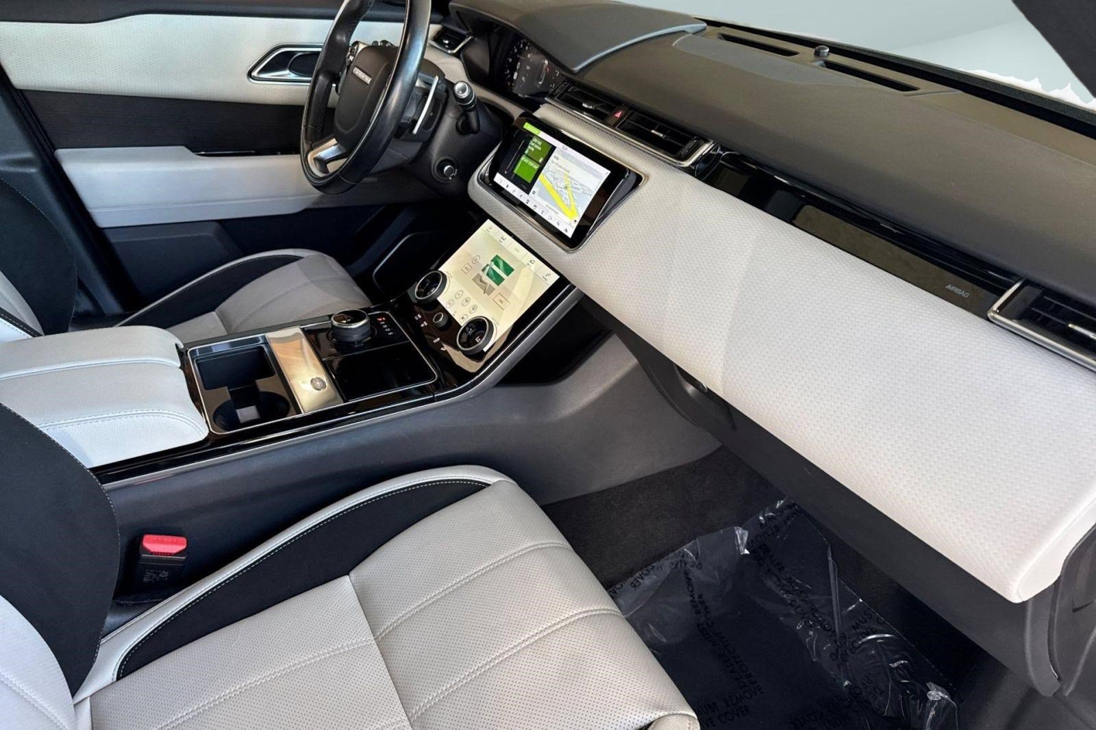 Used 2020 Land Rover Range Rover Velar R-Dynamic S AWD/4WD image 34