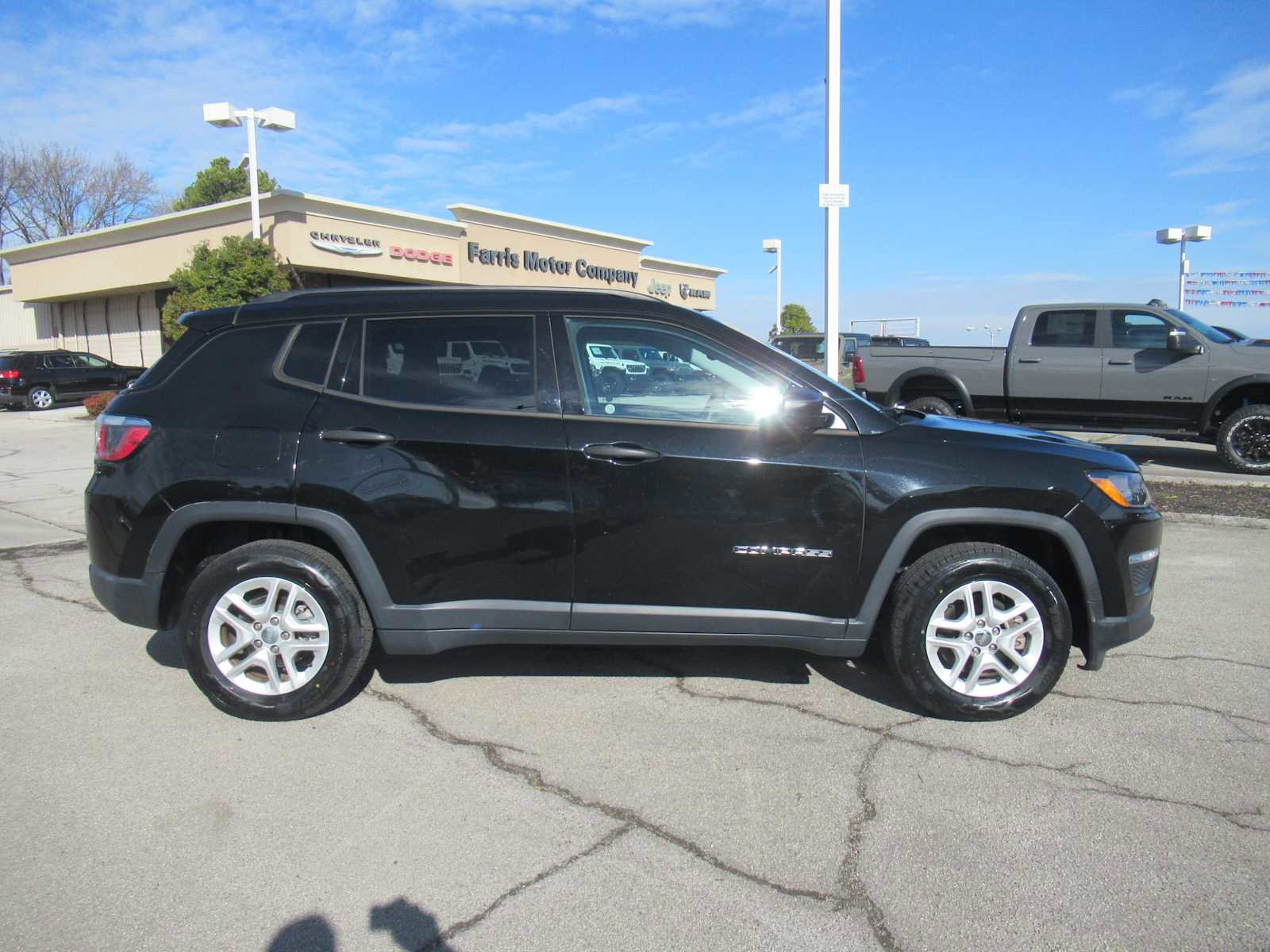 Used 2018 Jeep Compass Sport image 8