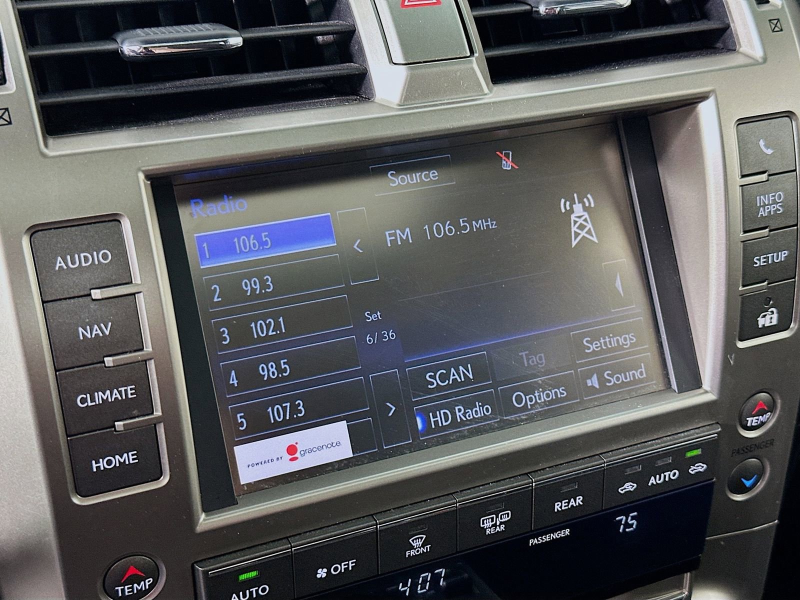 Used 2018 Lexus GX 460 Premium w/ Premium Package AWD/4WD image 15