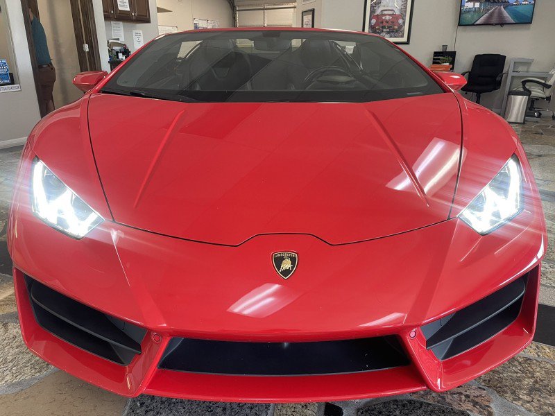 Used 2019 Lamborghini Huracan LP 580-2 RWD image 3