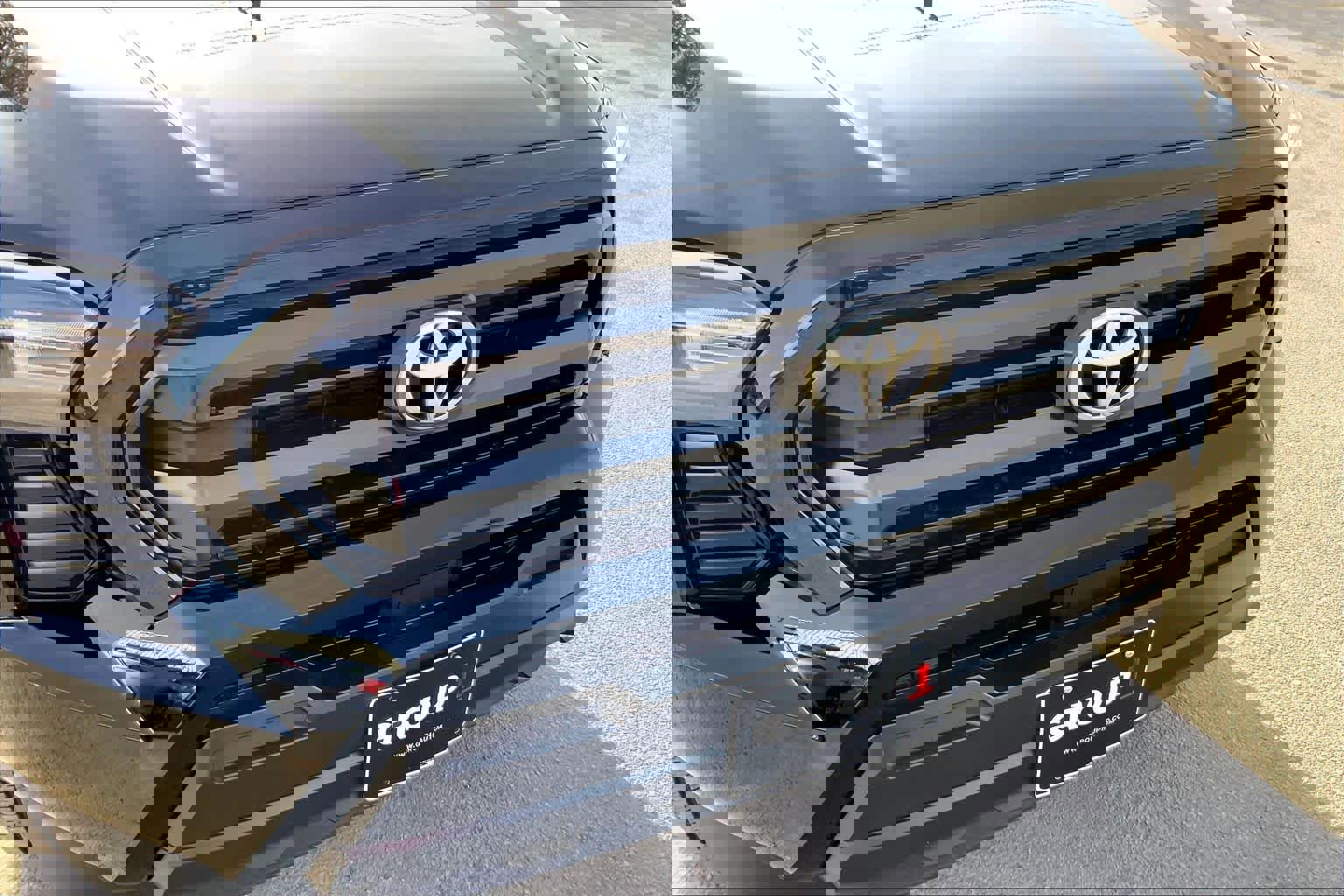 Used 2025 Toyota Tacoma SR image 27