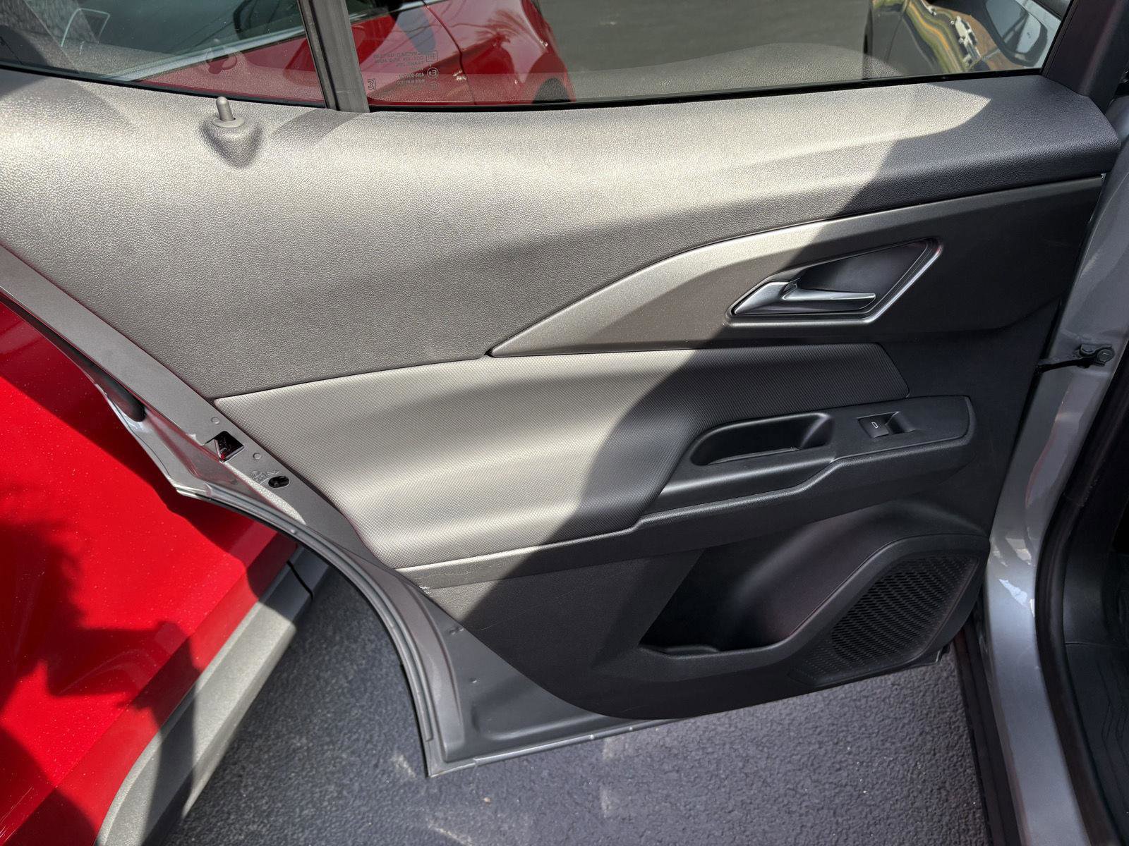 Used 2026 Chevrolet Equinox EV LT image 11