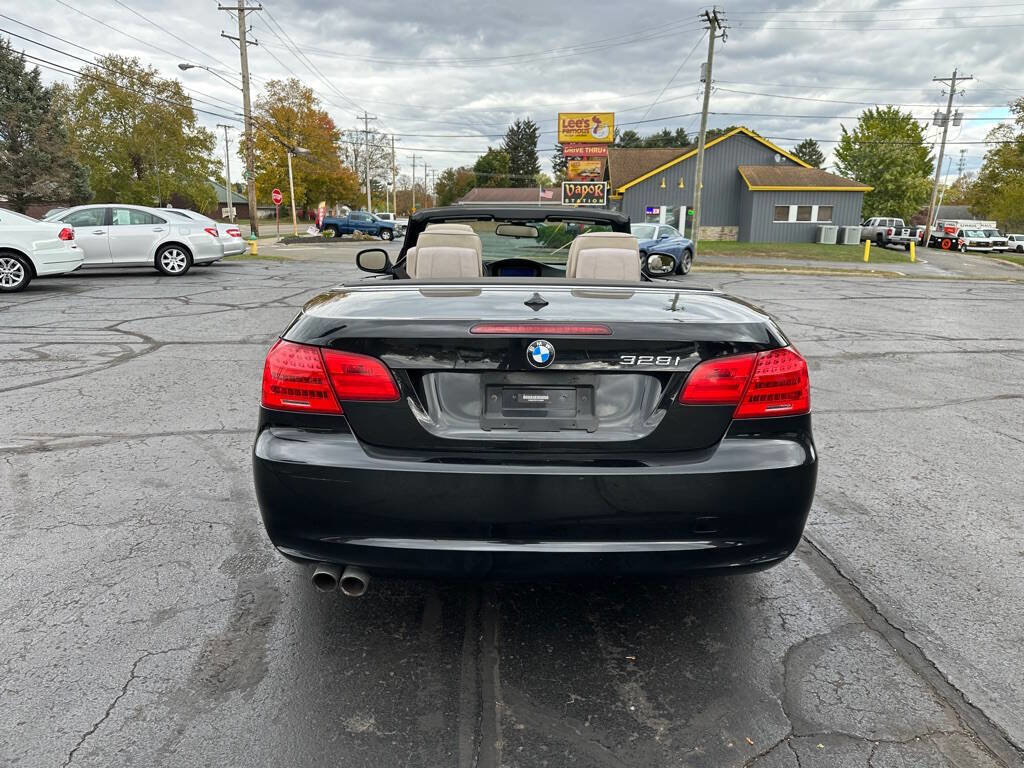 Used 2012 BMW 328i Convertible image 8